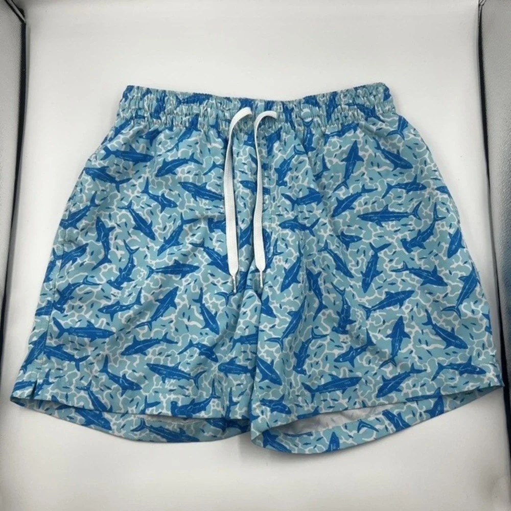 Chubbies Men's Blue Shark Print Swim Trunks 5.5 Inseam Size Small